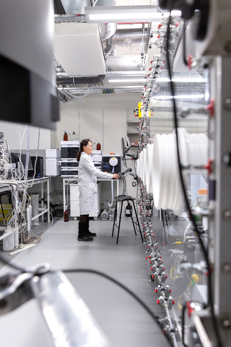 Dr King Kuok (MiMi) Hii shown working in a lab at Imperial's Department of Chemistry