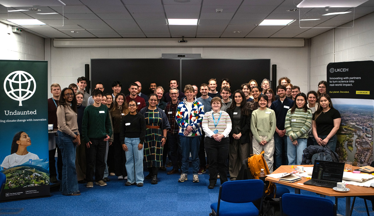 The combined teams from UKCEH and Imperial.